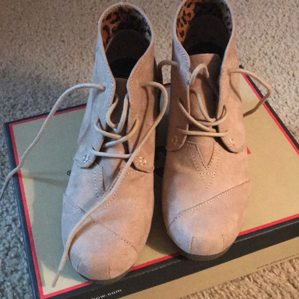 Wedge booties
